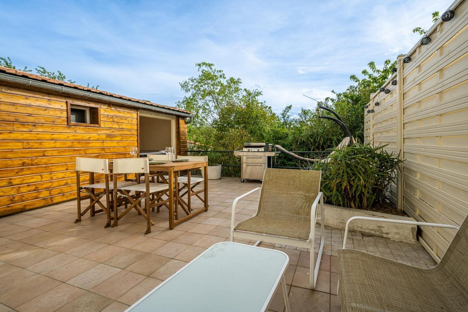 Ferienwohnung La Citadelle ~ Jacuzzi ~ Terrasse Carcassonne Exterior foto